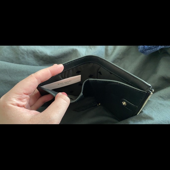 Kate Spade wallet - Picture 4 of 4